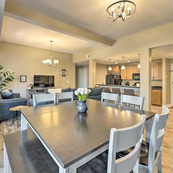 Grand Haven Condo - Walk to Nearby Hot Spots!, hotel in Grand Haven