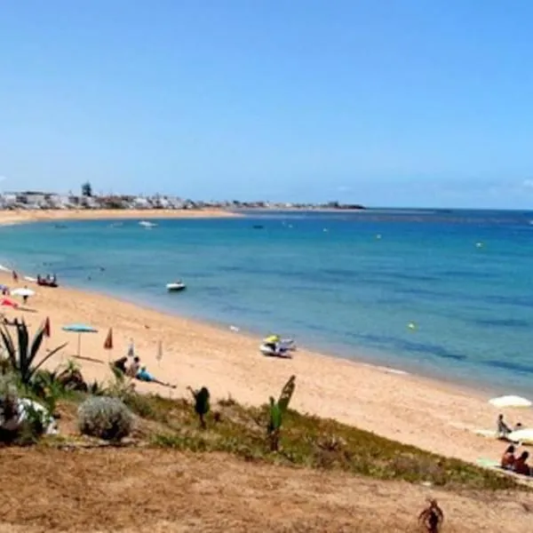 Appartement bien situé Dahomey city . Bahia beach, hotel i Kasba Bou Hamira