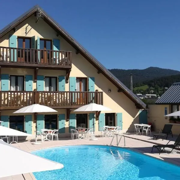 Hôtel Restaurant Les Tilleuls, hotel em Autrans