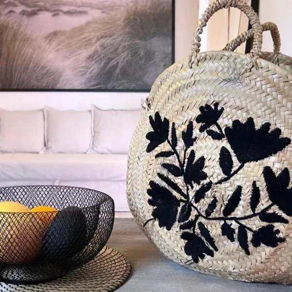 Le Cocon Bord de mer, hotel in Belgodère