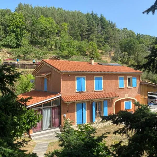 La Bonne Rencontre, hotel v destinaci Chassiers