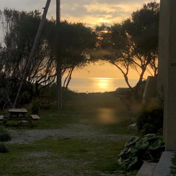 Résidences Anna, hotel v destinaci Centuri