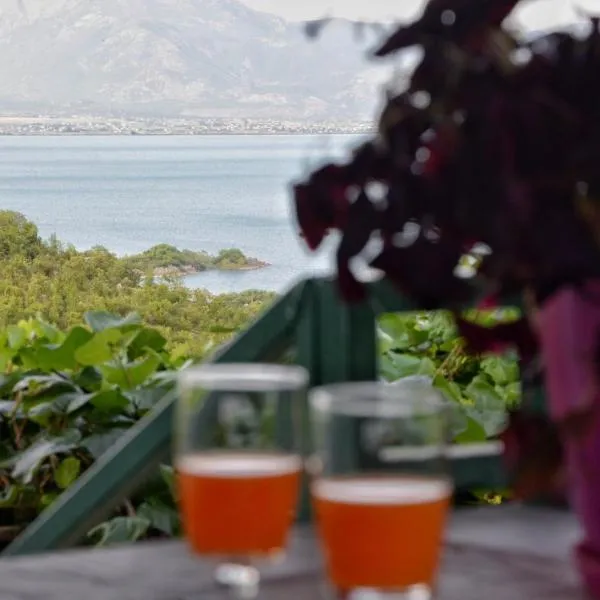 Skadar Lake House, hotell i Arbneš