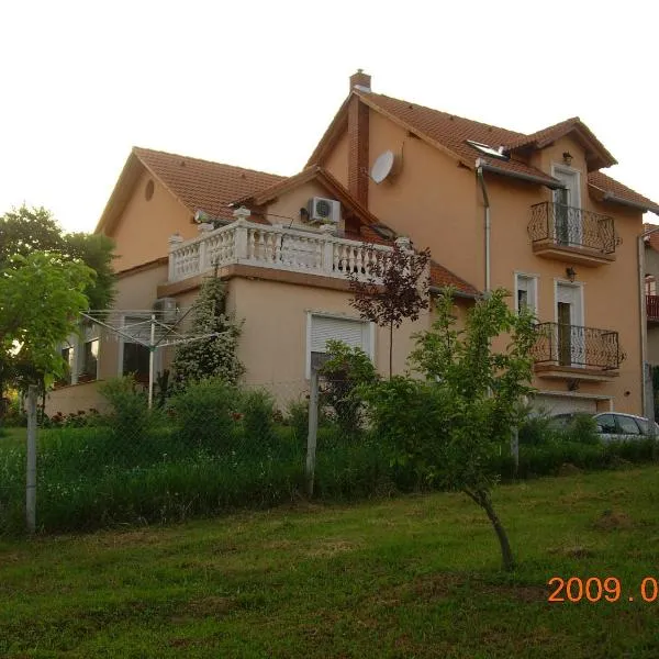 Alsóhegyi Apartmanok, hotel in Zalakaros