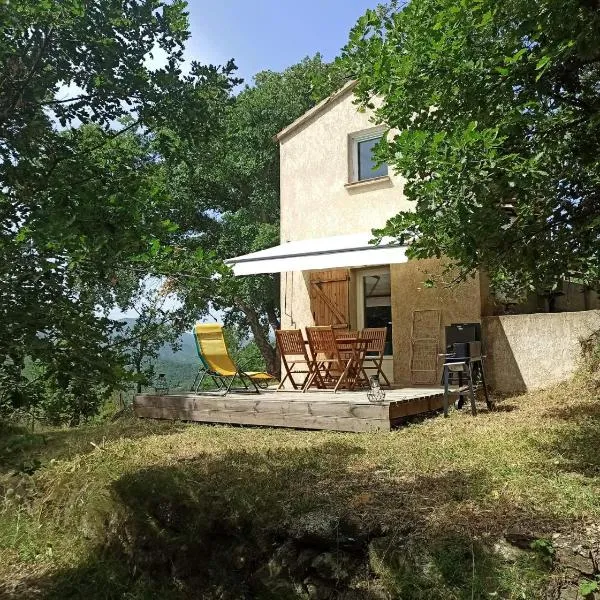 Maison 38m2 15min de Corte 30min de Bastia, Hotel in Bigorno