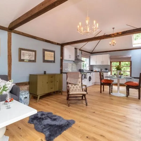 The Cart Lodge - Aldeburgh Coastal Cottages, hotel in Wickham Market