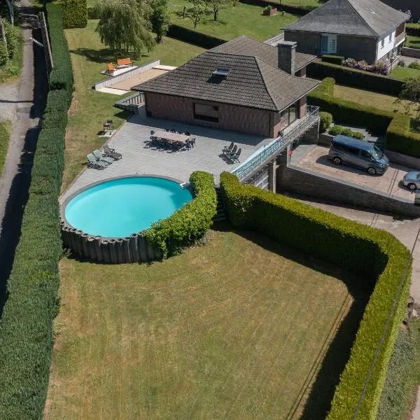 Luxueuse et spacieuse villa avec sauna et piscine, hotel in Malmedy