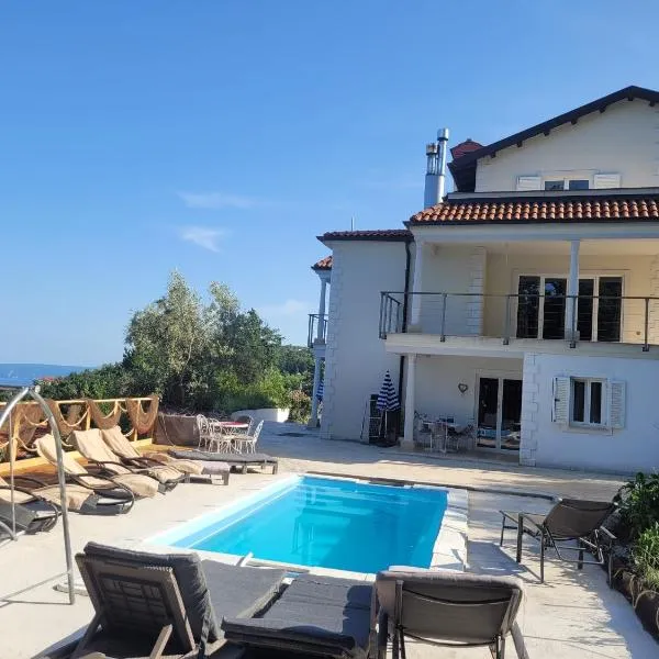 Ferienwohnung mit Pool Kroatien mit Meerblick und Pool, hôtel à Vranje