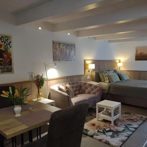 VRYE HEERLYKHEYD ( adults only ) studio 2、ミデルブルフのホテル