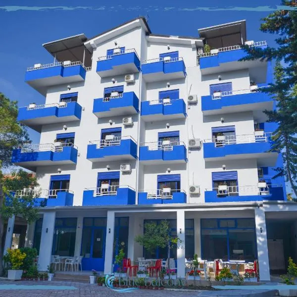 Blue Balcony Hotel, отель в Големе