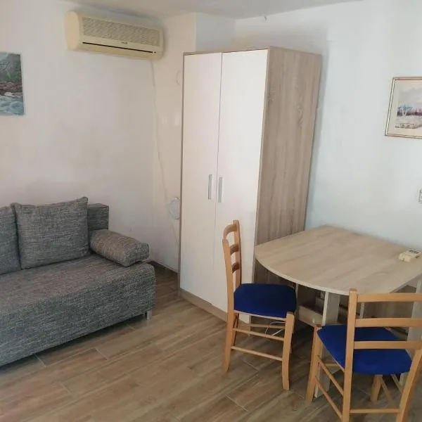 Apartman Milica, hotel in Golubić