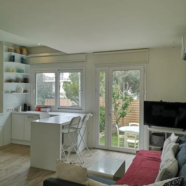 Riviera Studio, khách sạn ở Athens