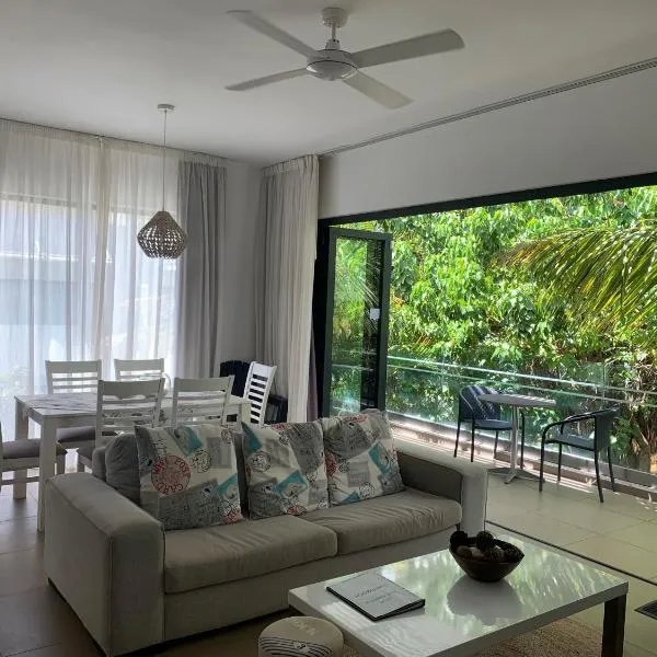 Azuri Apartment 8, Hotel in Roches Noires