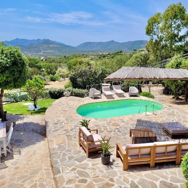 DELIGHTFUL COTTAGE WITH POOL, hotel Monte Petrosuban
