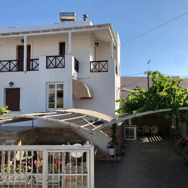 Dea House, hotel v destinaci Finikas