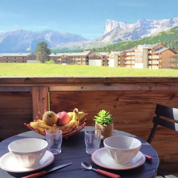 Vue panoramique tout confort 150m pistes commerces et loisirs, hotel en La Joue du Loup