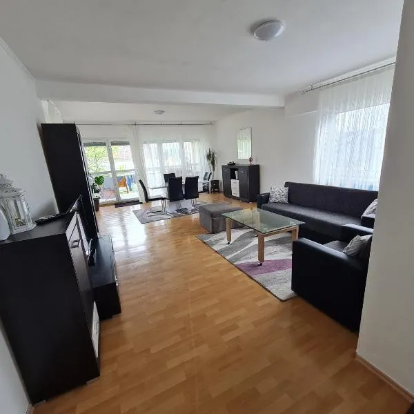 Ferienwohnung Ramstein โรงแรมในรัมชไตน์ มีเซินบาค