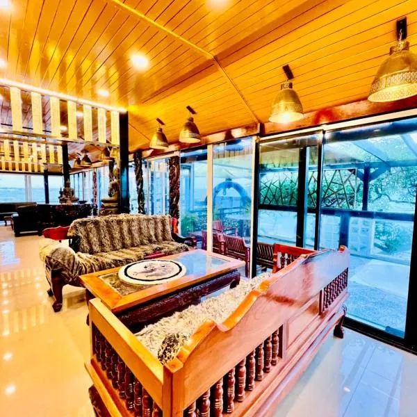 Crystal Sea Villa, hotel v destinaci Ko Larn