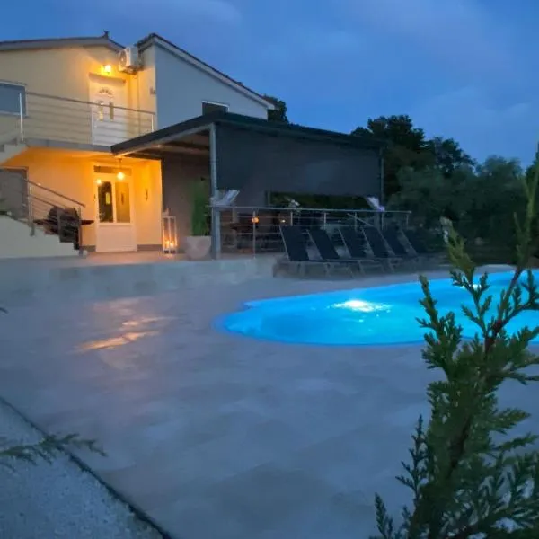 Naturia Holiday House, hotel v Medulinu