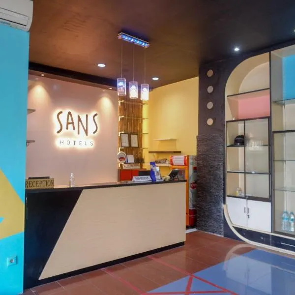 Sans Hotel International Surabaya, hotel v destinaci Gubeng