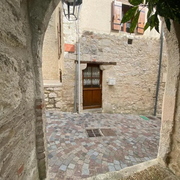 Charmante maison de ville, viešbutis mieste Monflankenas