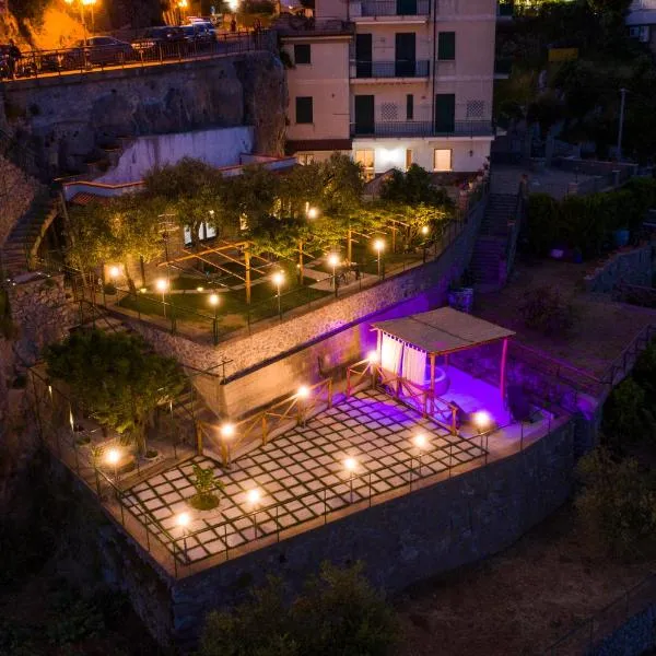Apartments PARADISE GARDEN Holiday House, hotel v destinaci Agerola