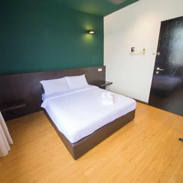 Room V Jalan Jenang by SECOMS, ξενοδοχείο σε Batu Pahat