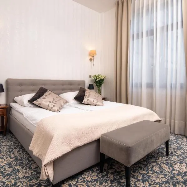 Hotel Park Kajetany – hotel w mieście Nadarzyn