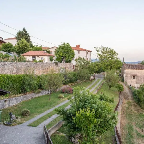 Apartma ODDIH, hotel in Dutovlje