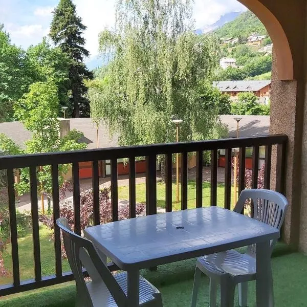 Studio sur parc proche centre et télécabine, hotel v destinaci Briançon