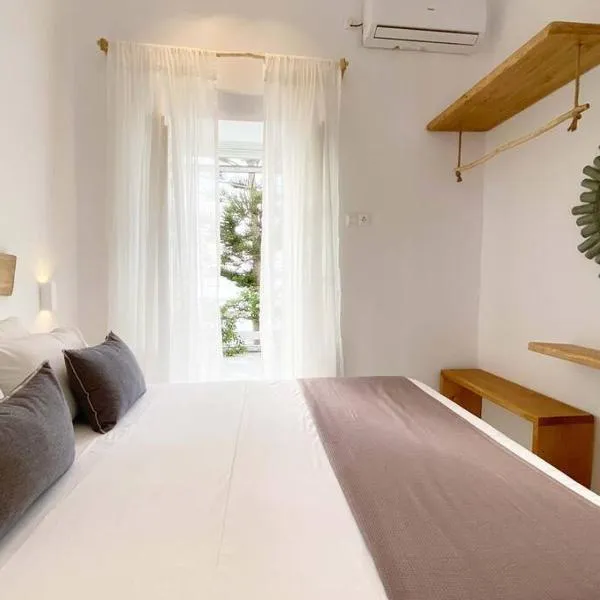 Lyra Seafront Apartment , Paroikia Town Center, ξενοδοχείο στην Παροικιά