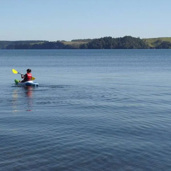 Lake Rotoiti Lakehouse Retreat, hotel en Kawerau