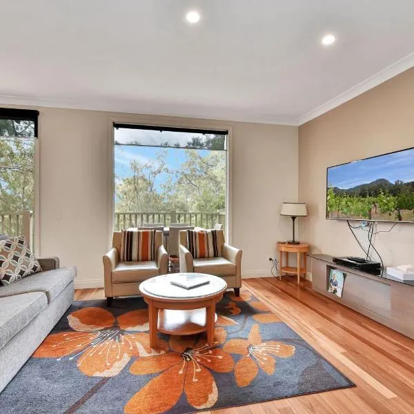 Villa 2br Pinot Nois Villa located within Cypress Lakes Resort, hotel v destinaci Pokolbin