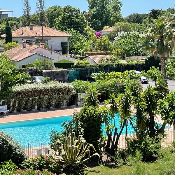 Studio de standing climatisé, avec piscine, proche de la mer – hotel w Fréjus