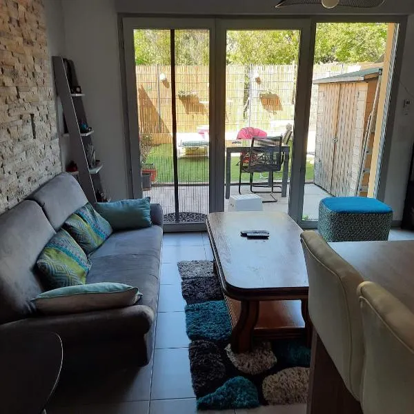 Maison avec jardin, Hotel in Lunel