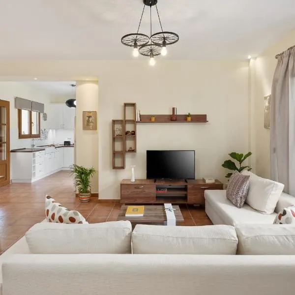 Casa Luna D'Argento Corfu, hotel in Virós