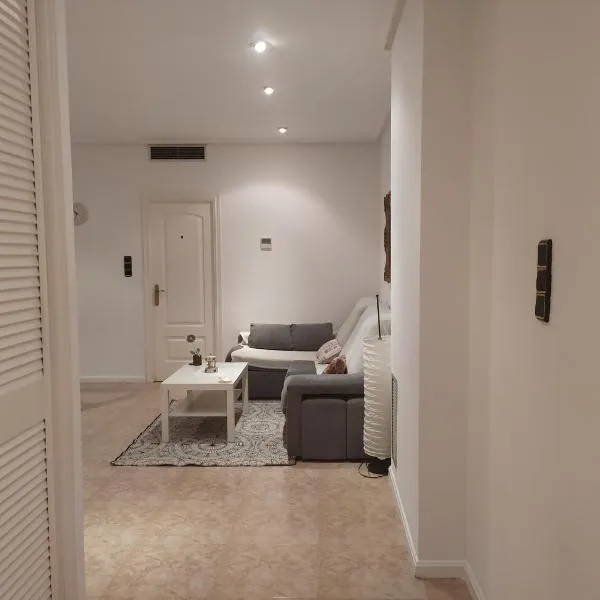 Apartamento junto a la Basilica del Pilar, hotel in Zaragoza