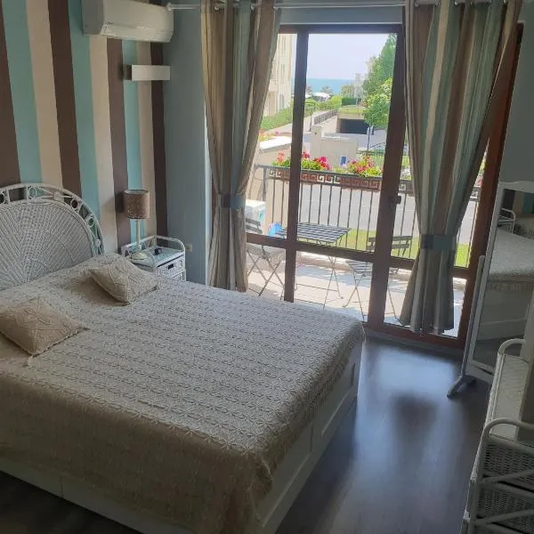 Lilly apartment Pomorie, hotel in Pomorie