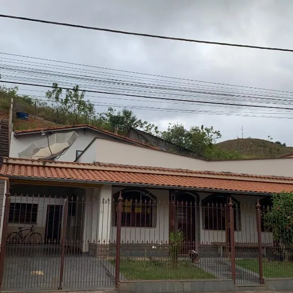 Casa dos Martins - Próximo ao Autódromo Potenza e Cachoeira Arco Iris、リマ・ドゥアルテのホテル