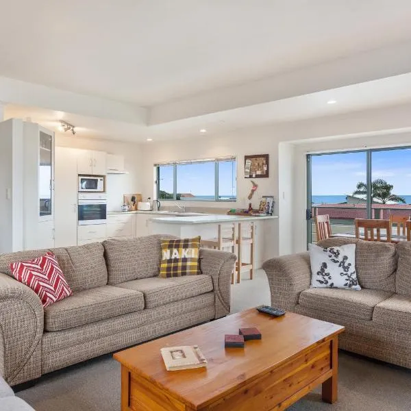 White Island Views - Ohope Holiday Home, hotel v destinaci Ohope Beach