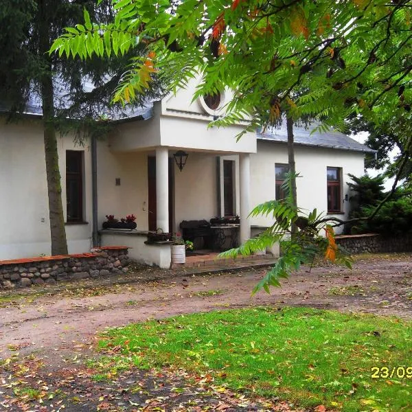 Kasztelania Pod Lipami, hotel v destinácii Zakroczym
