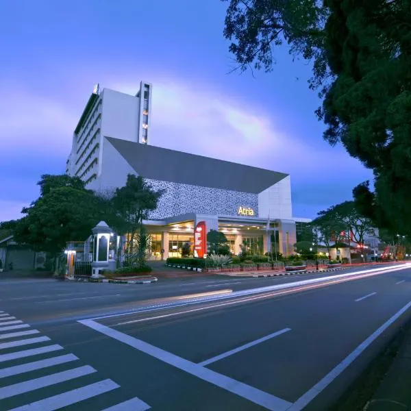 Atria Hotel Magelang, hotell i Magelang