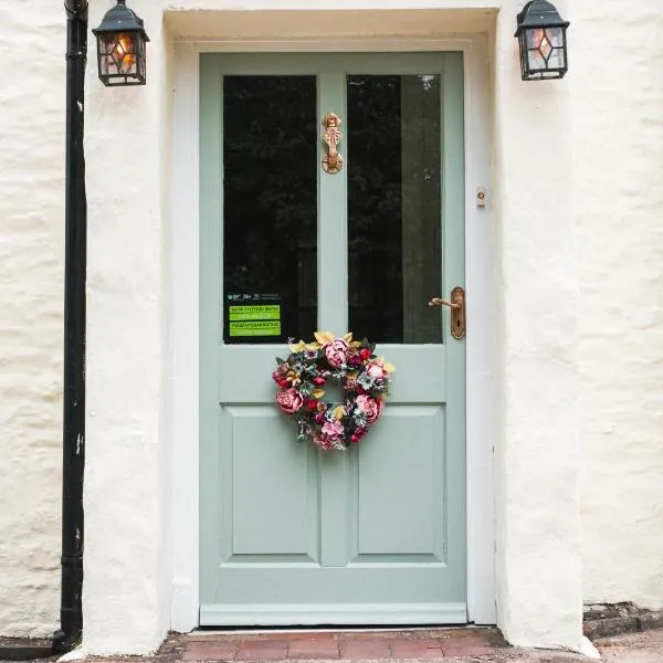 The Green Door Vegan B&B, hotel v destinaci Llanon