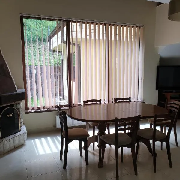 Guest House Fedor, hotel di Ribarica