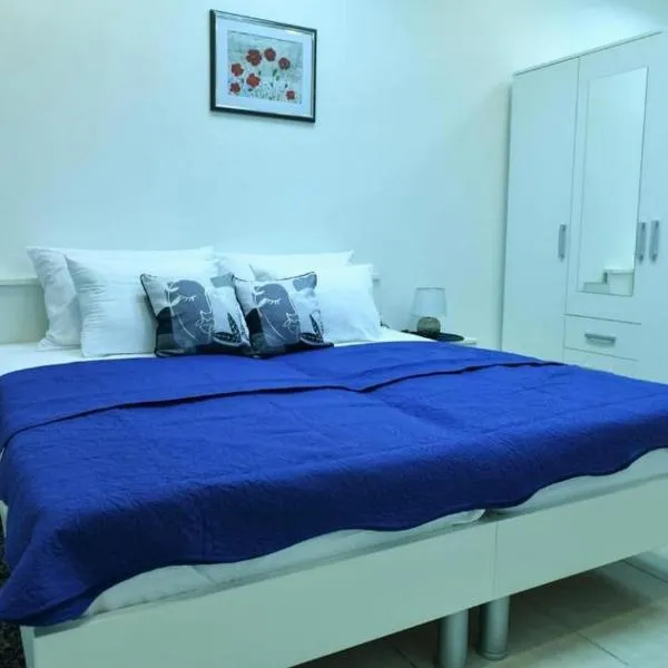 Studio Apartments Kamicak, hotel in Sinj