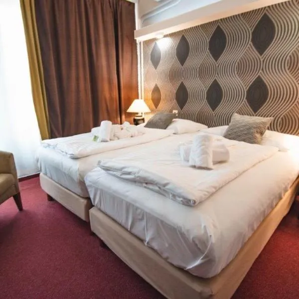 Hotel Lucia, hotel in Stráž nad Nežárkou