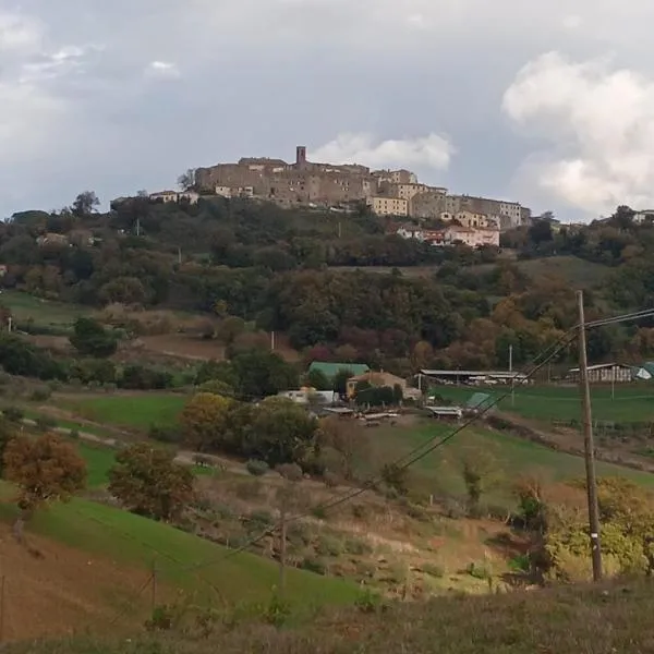 Casa a Serrazzano, hotel en Serrazzano