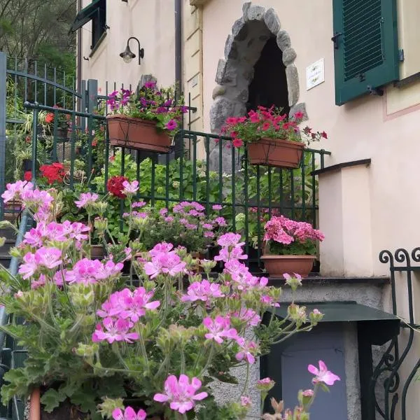 La Casa Dell'Arco, hotel Carascóban