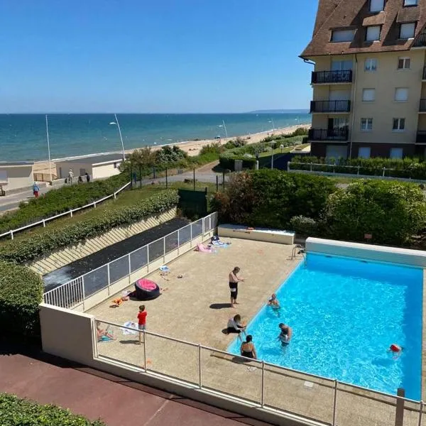 Appartement 3 pièces, vue sur mer piscine tennis proche thalasso, hotell i Cabourg