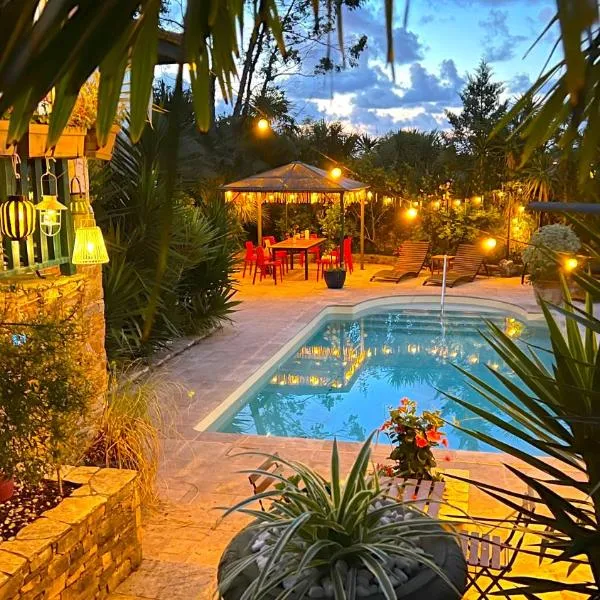Villa Merkel - 27 pers - 11 chambr - 10 WC - Piscine – hotel w mieście Anglet